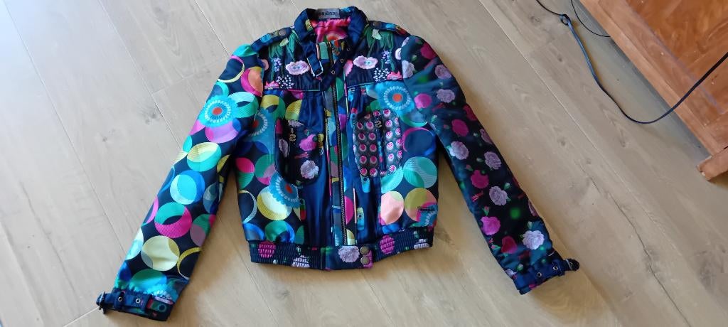 Prachtig desigual bomberjasje, Maat 38/40 (M), Overige kleuren, Ophalen of Verzenden, Zo goed als nieuw