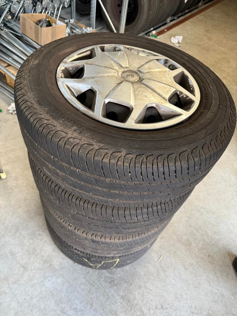 Continental banden met velgen 215/65 R15C, Ford Transit, Ophalen, 15 inch, Banden en Velgen, Zomerbanden