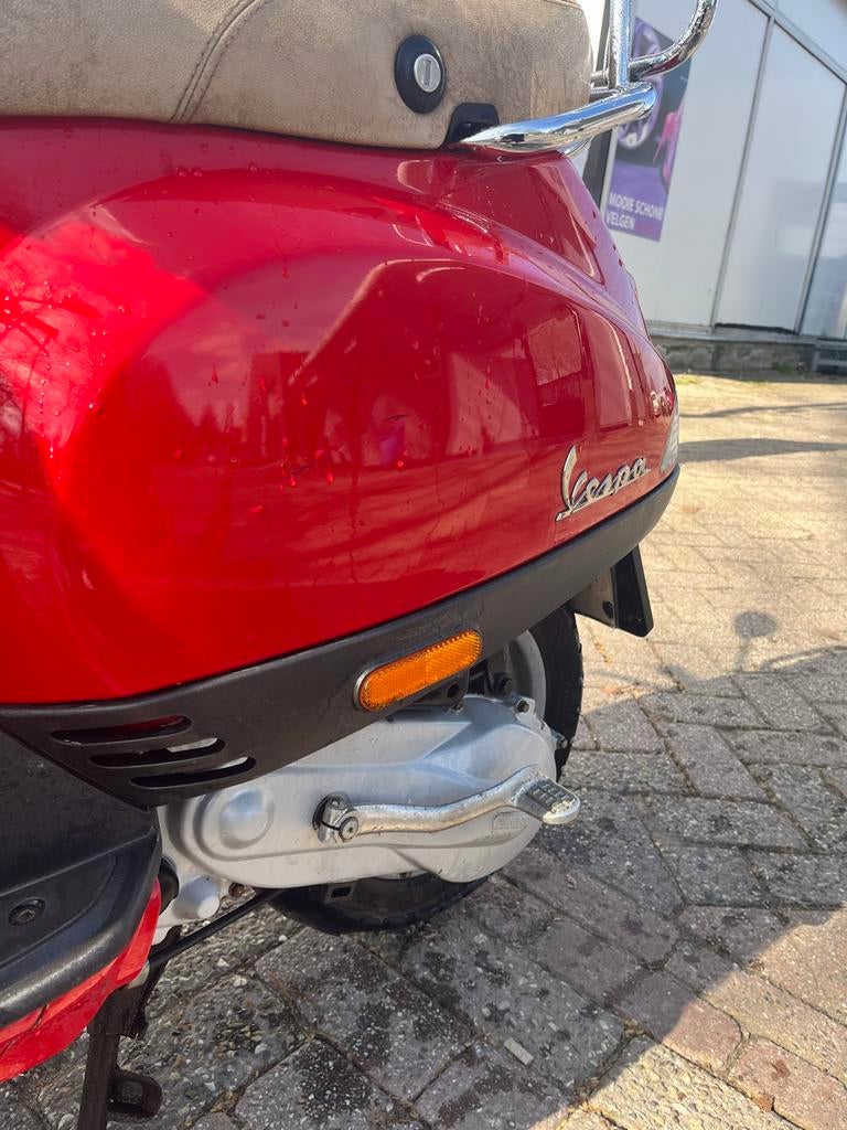Rode Vespa LX Scooter - Goed Onderhouden, Ophalen, Gebruikt, Maximaal 45 km/u, Benzine