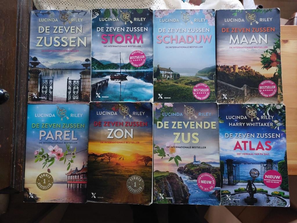 7 zussen compleet! Boeken zeven zussen Lucinda Riley, Boeken, Ophalen of Verzenden, Gelezen, Lucinda Riley, Europa overig