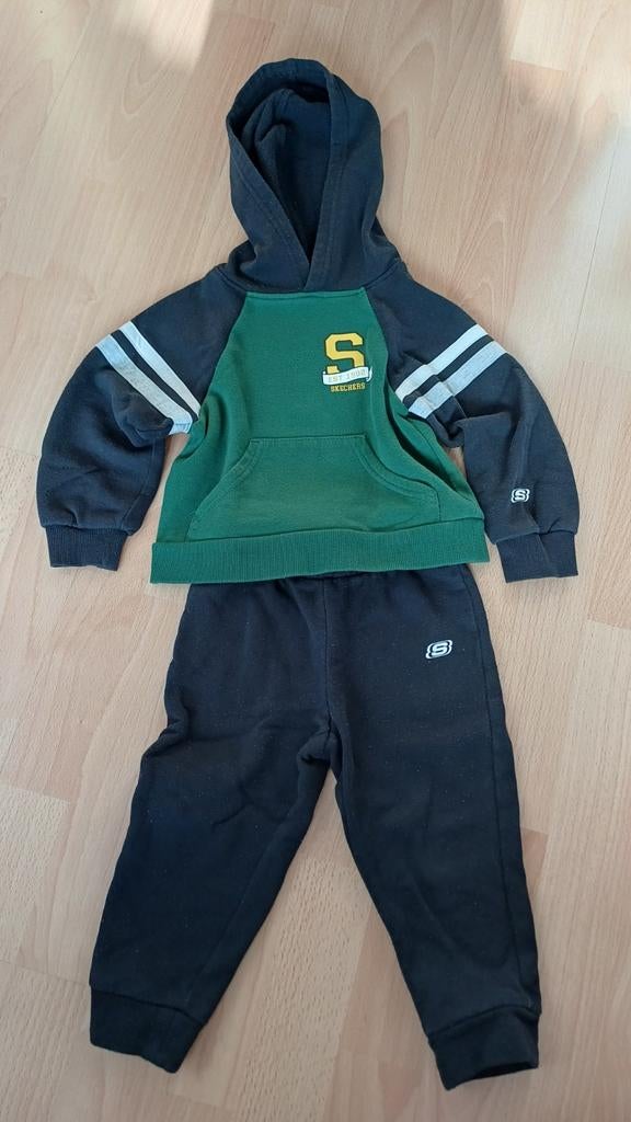 Skechers trainingspak voor kinderen - Maat 86, Kinderen en Baby's, Babykleding | Maat 86, Gebruikt, Jongetje of Meisje, Setje