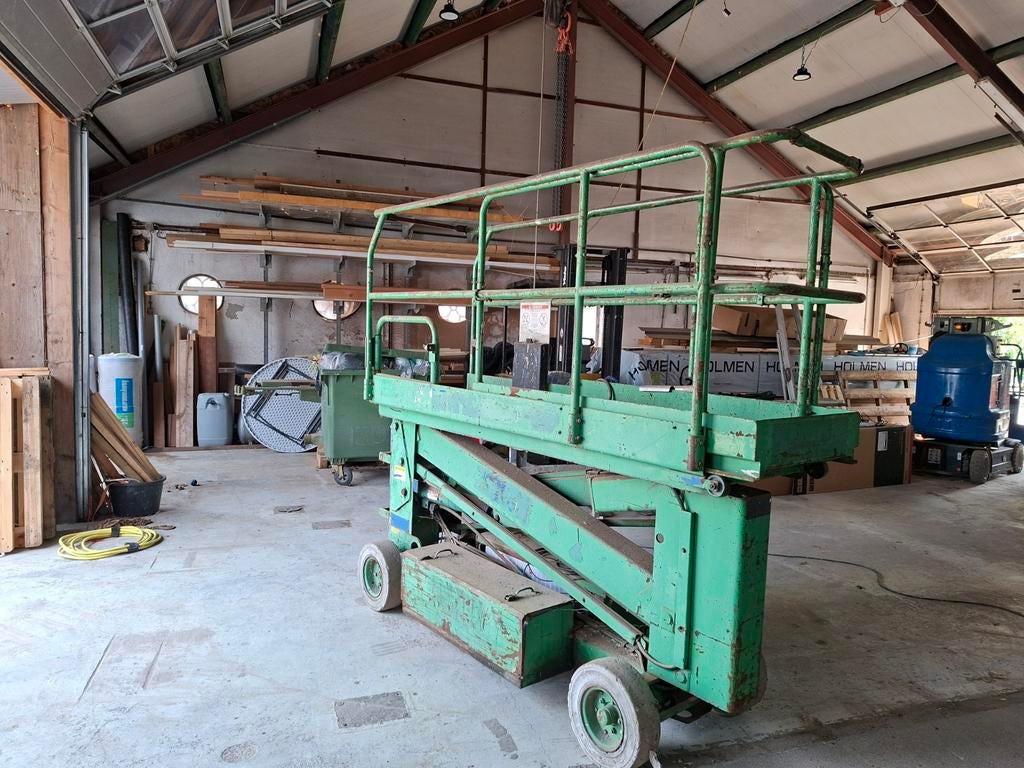 Schaarhoogwerker - Ideaal voor klussen op hoogte, Ophalen