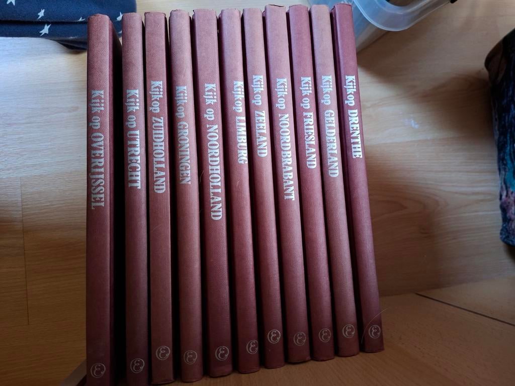 Kijk op provincies boekenreeks, Ophalen