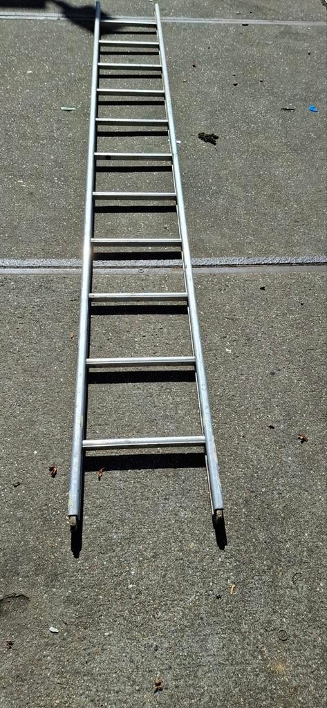 Steekladder/ ladder/aluminium ladder, Doe-het-zelf en Verbouw, Ladders en Trappen, Ophalen of Verzenden, Gebruikt, 2 tot 4 meter