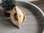 Vintage kerstbal druppel goud/wit 577, Diversen, Kerst, *, Gebruikt, *, Ophalen of Verzenden
