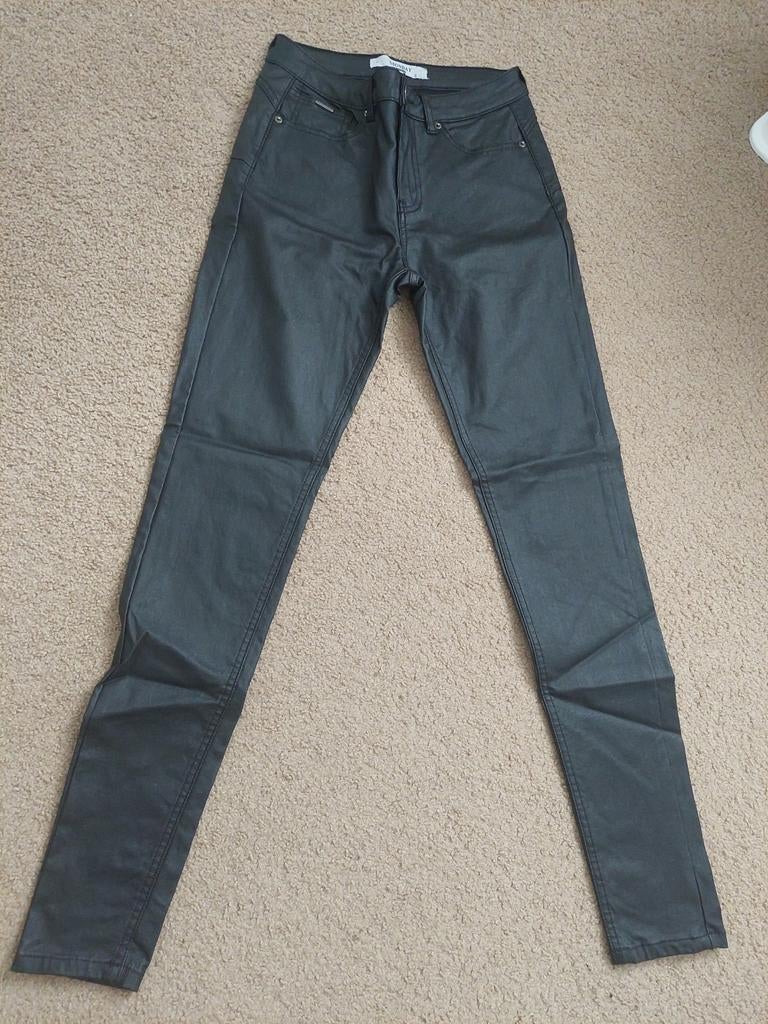 Mooie zwarte skinny broek maat s, Monday, Zwart, Ophalen of Verzenden, Zo goed als nieuw