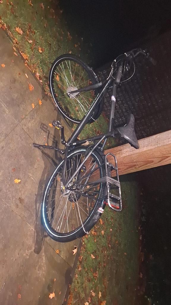 Fiets 26 inch - Fietst prima met kleine beschadigingen, Fietsen en Brommers, Fietsen | Dames | Damesfietsen, Gebruikt, Ophalen