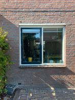 Hardhouten kozijn met uitzetraam (naar buiten draaiend), Ophalen, Gevelraam of Ruit, Gebruikt, 120 tot 160 cm