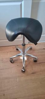 Zadelkruk / kapperskruk, Huis en Inrichting, Krukjes, Ophalen, Zo goed als nieuw