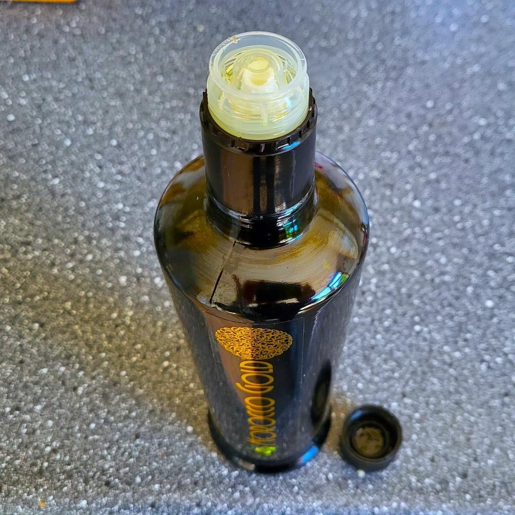 Lege glazen fles met doseerpomp van Marokkaanse olijfolie, Verzamelen, Glas en Borrelglaasjes, Ophalen of Verzenden, Zo goed als nieuw