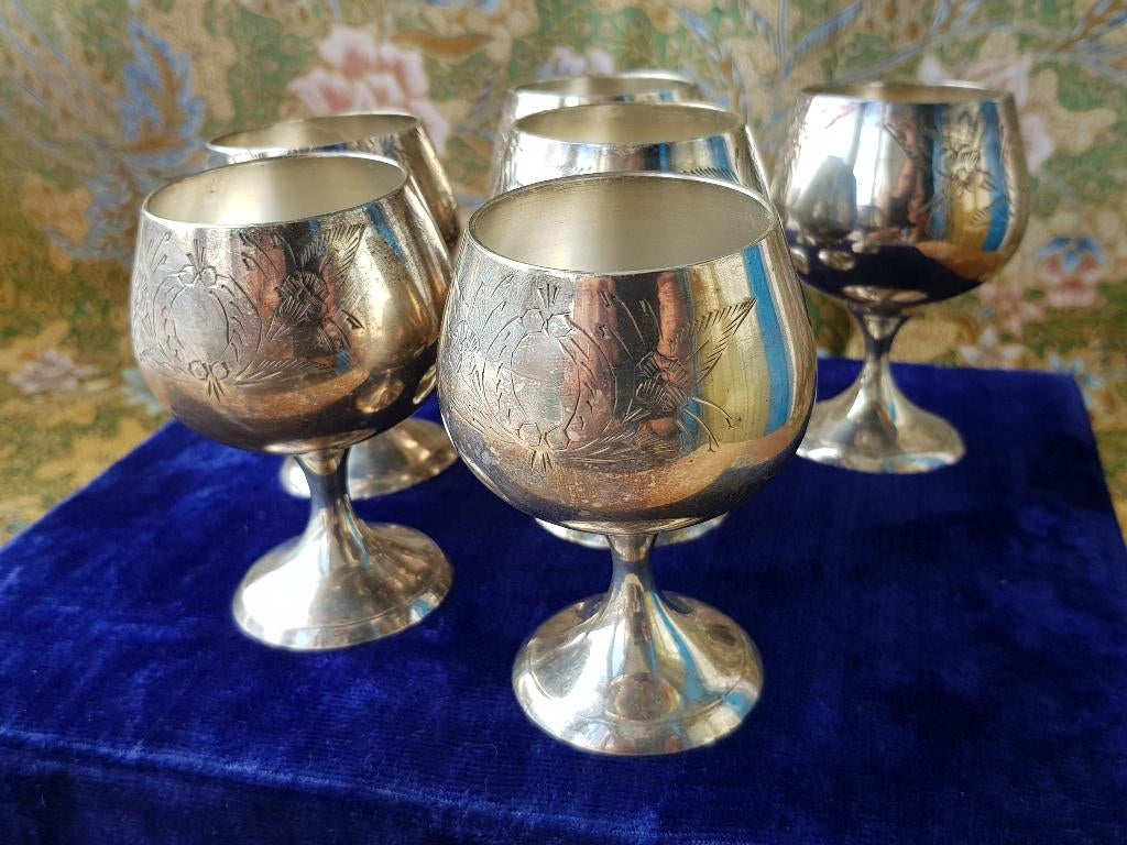 Zes oude silverplate brandykelken uit Engeland in kistje., Ophalen of Verzenden