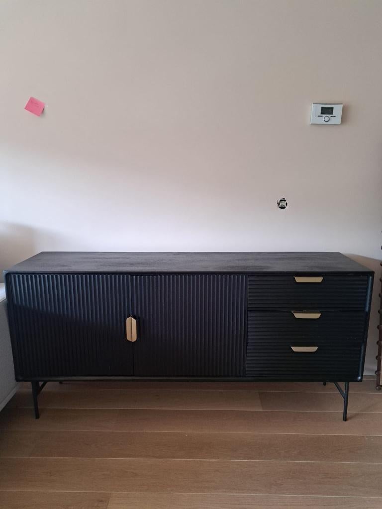 Zwart mango houten dressoir – Made Haines - 160cm, Huis en Inrichting, Kasten | Dressoirs, Ophalen, Gebruikt, Met deur(en), 150 tot 200 cm