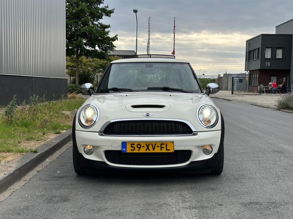 Mini Cooper S 2007 sport 175pk creme leer ponarama xenon, Auto's, Mini, Voorwielaandrijving, 4 stoelen, 49 €/maand, Handgeschakeld