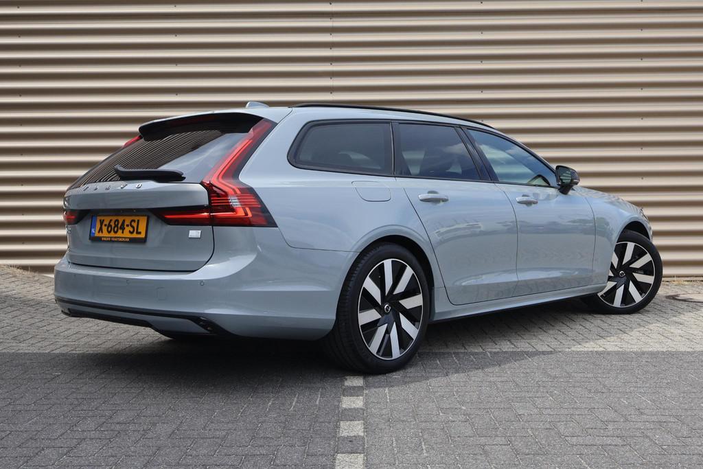 Volvo V90 T6 Recharge AWD Ultimate Dark | Luchtvering | Pano, 12 maanden, 4 cilinders, 129 €/maand, Zilver of Grijs