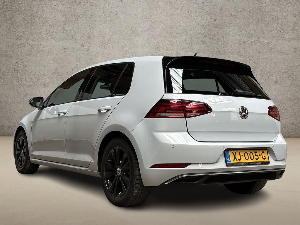 Volkswagen Golf 1.5 TSI Sportline (APPLE CARPLAY, 4 CILINDER, Voorwielaandrijving, 12 maanden, Stof, 4 cilinders