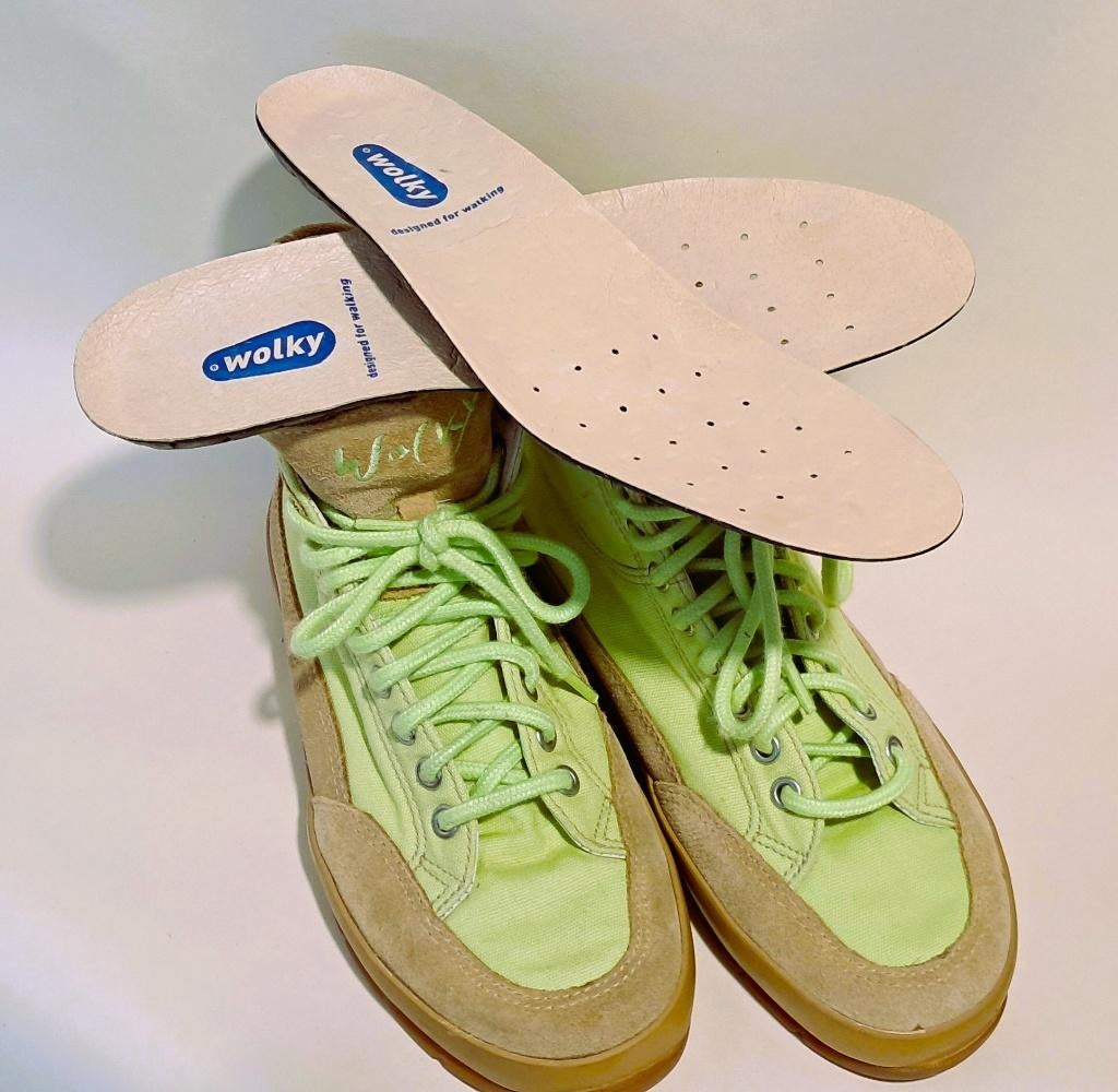 LIEFHEBBERS VAN WOLKY!  suede +textiel fris groen mt 37💐, Wolky, Verzenden, Groen, Sneakers of Gympen