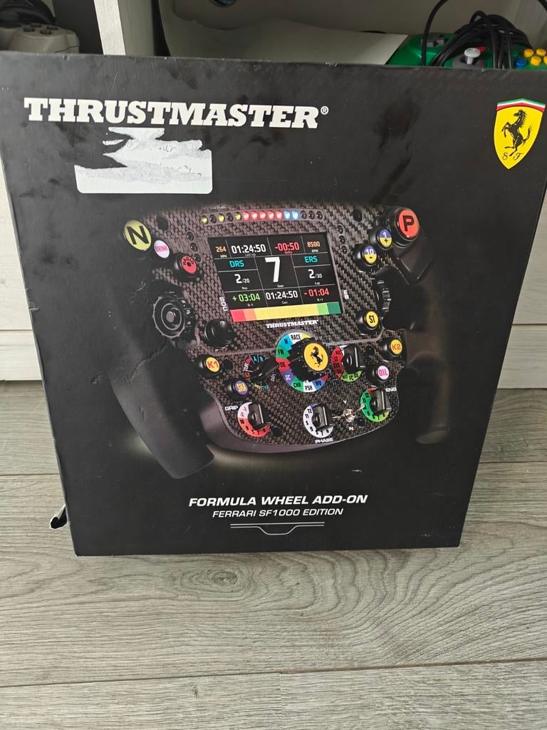 Thrustmaster Ferrari SF1000 stuur, Gebruikt, 1 speler, Racen en Vliegen, Ophalen of Verzenden