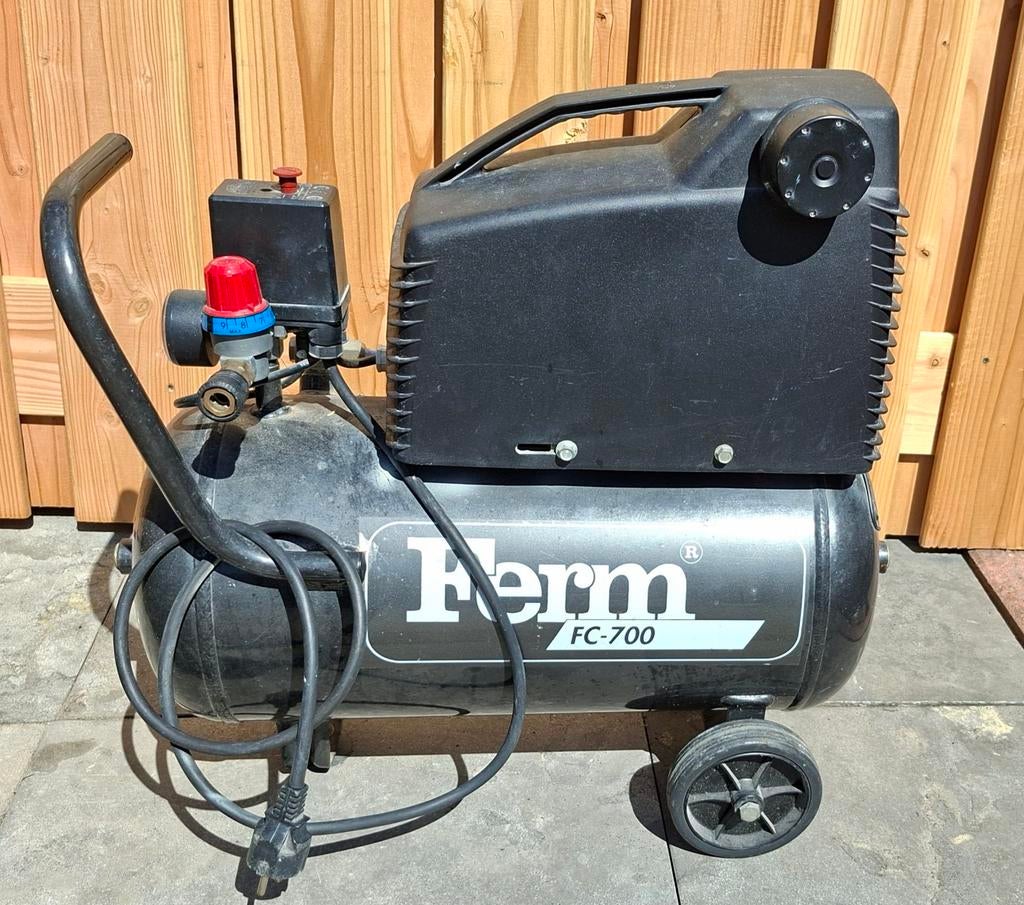 Ferm Compressor FC-700 - 25L, 7 bar, 200 l/min, Doe-het-zelf en Verbouw, Ophalen, Gebruikt, 6 tot 10 bar, 25 tot 100 liter