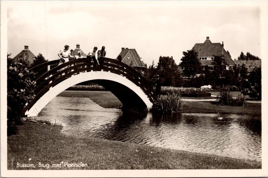 Bussum - Brug met Plantsoen (1950), Verzenden, 1940 tot 1960, Gelopen, Noord-Holland