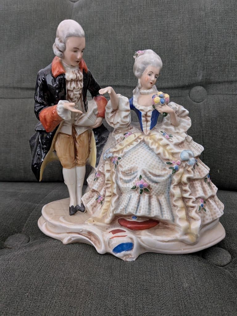 Porselein beeld rococo, Ophalen