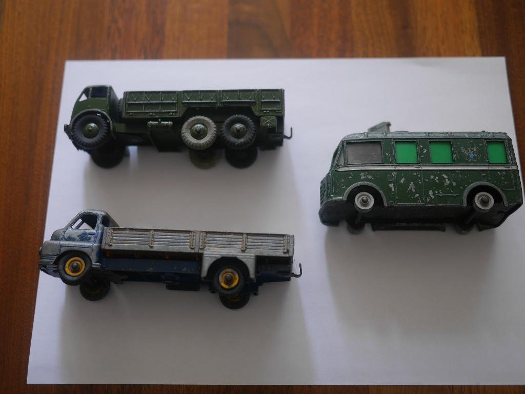 dinky toys, nr 622 army, big bedford, tv  bbc nr 968, Ophalen of Verzenden