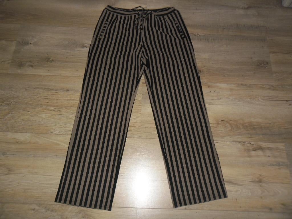 Penn & Ink. Beige/Zwart Gestreepte Broek Travel Stof Maat M, Maat 38/40 (M), Penn & Ink, Zwart, Ophalen of Verzenden