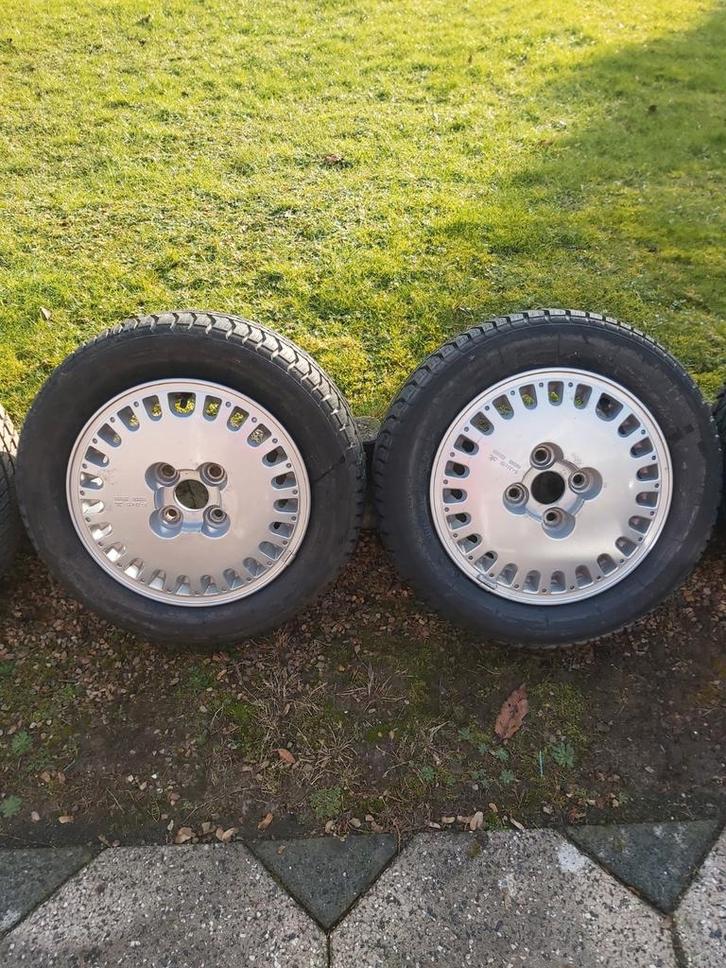 Originele 15 inch lichtmetalen velgen Nissan Bluebird T12/72, Auto diversen, Autosport-onderdelen, Ophalen of Verzenden
