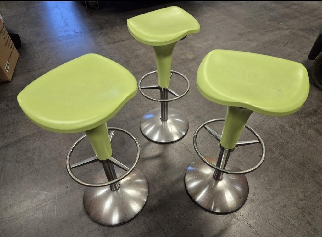 3 bar krukken RVS met kunststof zitting, Ophalen, Gebruikt, Met voetsteun, 90 cm of meer