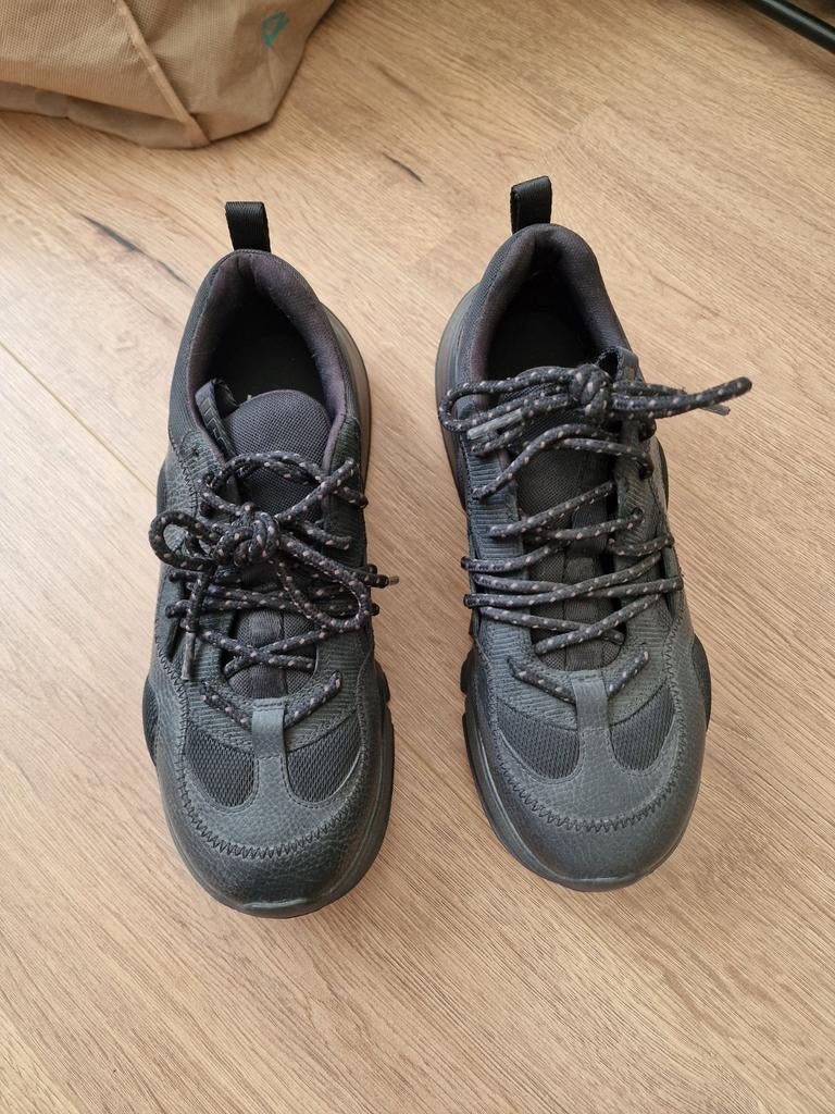 UGG sneakers maat 39, Kleding | Dames, Schoenen, Ophalen, Zo goed als nieuw, Sneakers of Gympen