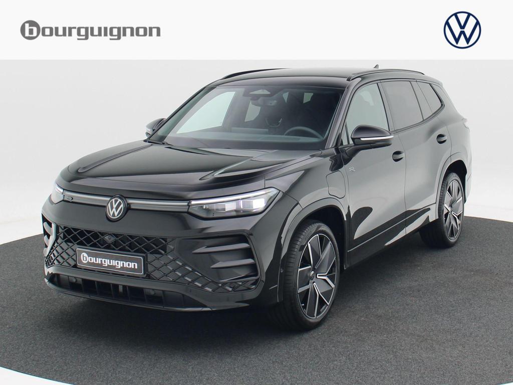 Volkswagen Tayron R-Line Edition 1.5 eHybrid 204 PK | Trekha, Auto's, Volkswagen, Stof, 150 min, Zwart, Bedrijf