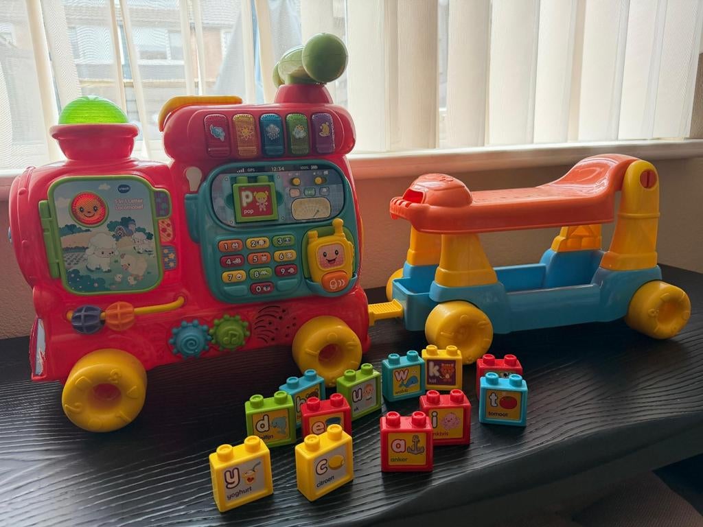 Vtech locomotief met loopwagen en blokken, Kinderen en Baby's, Speelgoed | Vtech, Ophalen of Verzenden