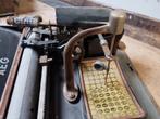 Oude Mignon typemachine., Antiek en Kunst, Ophalen