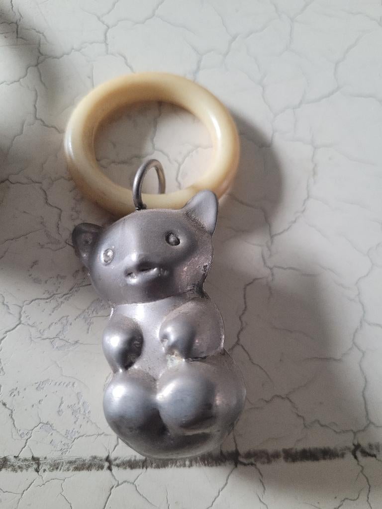 Zeer oude bijtring met verzilverd beertje foto 1 t/m 3, Antiek en Kunst, Curiosa en Brocante, Ophalen of Verzenden