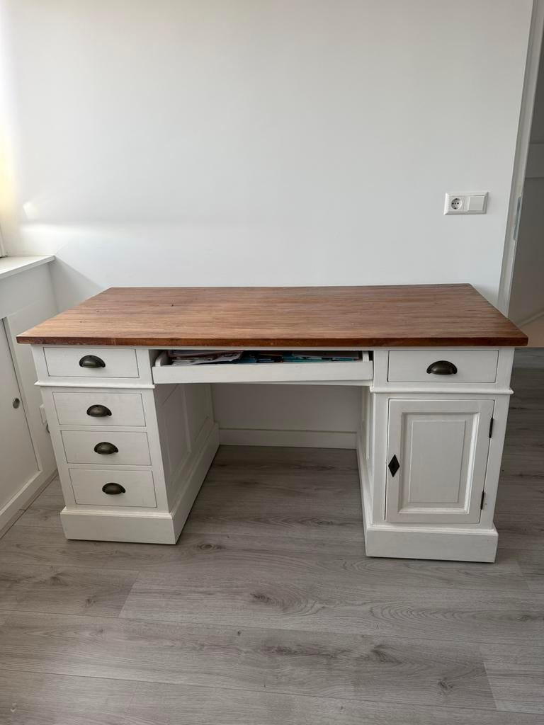 Mooi wit met bruin  bureau met bureaustoel, Ophalen, Gebruikt, 150 cm, 79 cm