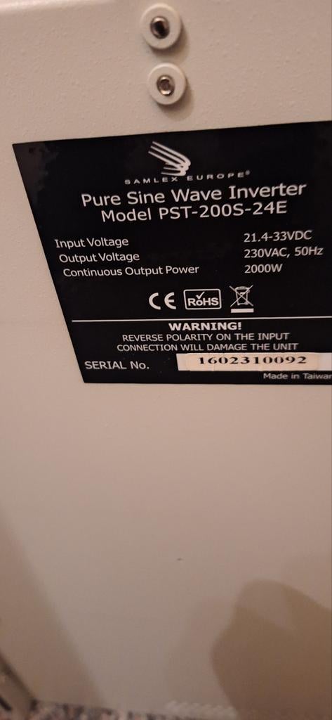 Omvormer vrachtauto 24V naar 220V Pure Sine Wave 2000W, Ophalen of Verzenden, Gebruikt, Universele onderdelen