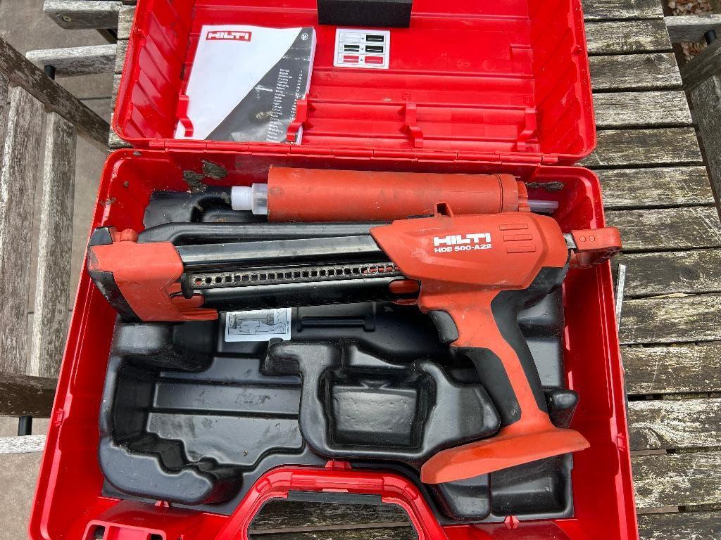 Hilti accu mortelspuit, Ophalen of Verzenden, Zo goed als nieuw