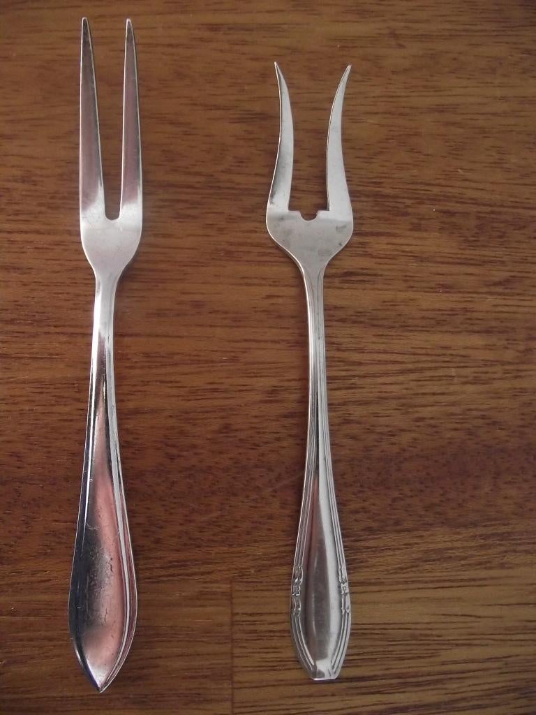 verzilverd Sola 90 puntfilet vleesvorkje 15 cm jaar H 1956, Antiek en Kunst, Antiek | Bestek, Ophalen of Verzenden