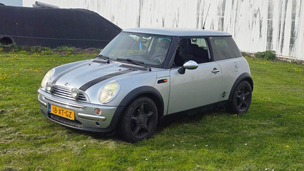Mini Cooper 1.6 16V ONE / APK / NAP / Sportpakket / Airco, Auto's, Mini, Particulier, Cooper, Benzine, Euro 5, C, Hatchback, Handgeschakeld