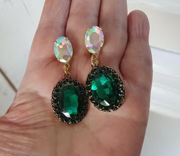 Sparkle Oorbellen beschikbaar voor biedingen
