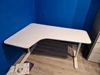 Hoekbureau Ikea Bekant wit in hoogte verstelbaar, Huis en Inrichting, Bureaus, Ophalen, In hoogte verstelbaar, Gebruikt, Bureau