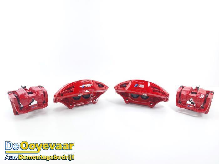 Remklauw set van een BMW 3-Serie (3-Serie 19-), Auto-onderdelen, Remmen en Aandrijving, BMW, Gebruikt, 3 maanden garantie, Ophalen of Verzenden