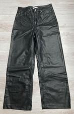 Nieuwe zwarte leatherlook broek , maatje 36, Kleding | Dames, Broeken en Pantalons, Zwart, Nieuw, Ophalen of Verzenden, Maat 36 (S)