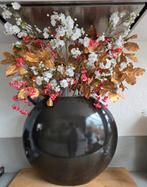 Enorm bloemstuk met zgn Silk-ka zijden kunstbloemen, Huis en Inrichting, Woonaccessoires | Kunstplanten en Kunstbloemen, Ophalen