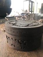 Klein rond houtgestoken doosje India oosters, Antiek en Kunst, Ophalen of Verzenden