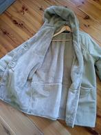 Suede winterjas van V&D maat 42-44, Kleding | Dames, Beige, Maat 42/44 (L), Ophalen of Verzenden, Gedragen