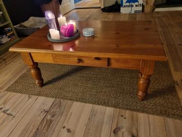 Gratis grenen salontafel met lade beschikbaar voor biedingen