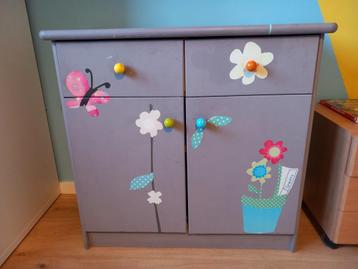 Commode beschikbaar voor biedingen