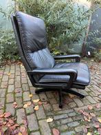 King Chair WK Möbler in prachtig zwart leer, Huis en Inrichting, Ophalen, Metaal, 75 tot 100 cm, Loungen Stijlvol Chesterfield Cassina Strässle