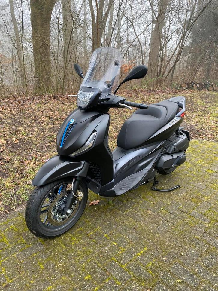 Piaggio Beverly 400 hpe 185 km bj 2025 duitse invoerpapieren, Fietsen en Brommers, Scooters | Piaggio, Zo goed als nieuw, Overige modellen