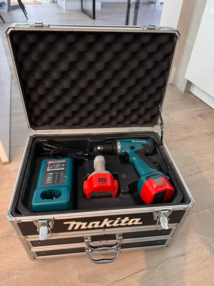 Makita 6271D Gereedschapset in kist, Doe-het-zelf en Verbouw, Gereedschap | Handgereedschap, Gebruikt, Ophalen